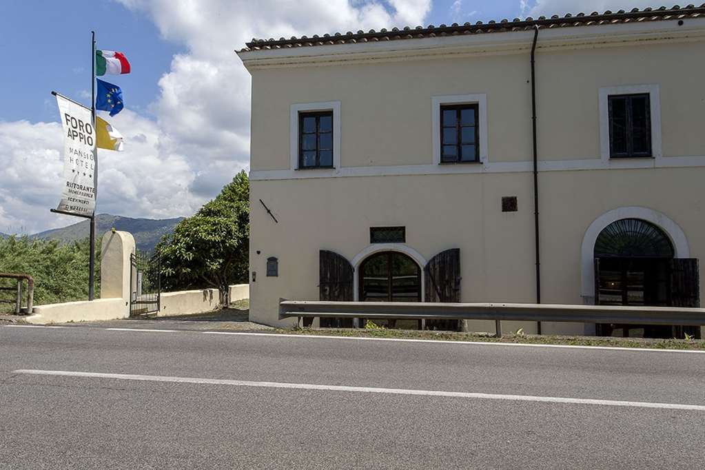 Foro Appio Mansio Hotel Latina Exterior photo